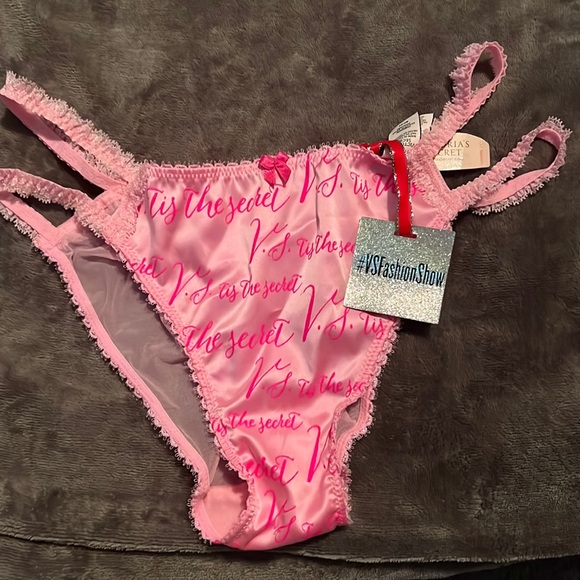 Victoria's Secret Intimates & Sleepwear Nwt Victorias Secret Medium